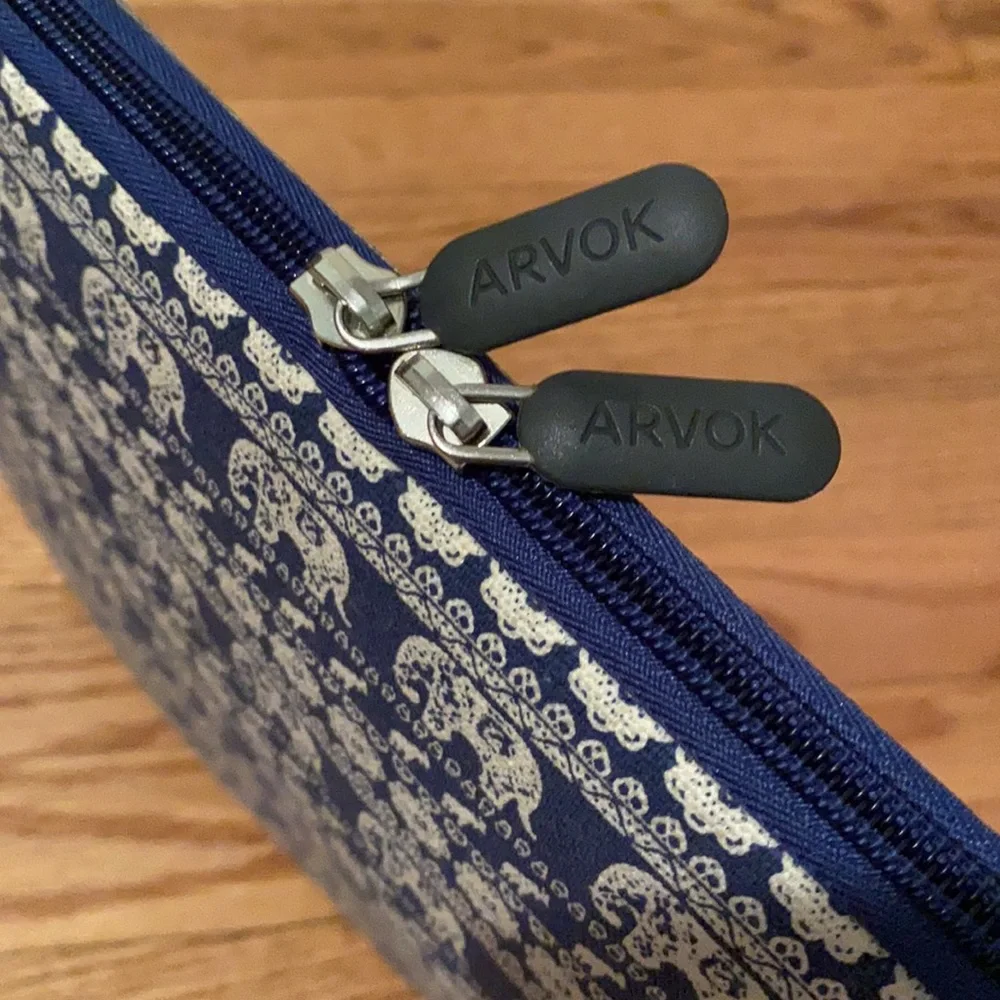 15 inch zip up cloth laptop sleeve